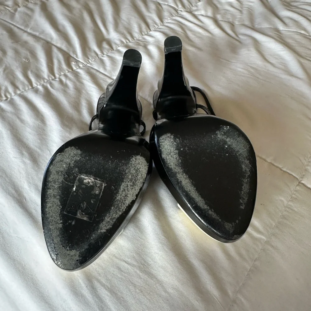 Chanel Vintage Black and White Women's Slingback heels - Picture 6 of 9